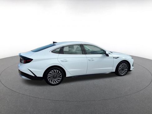 Used 2025 Hyundai Sonata SEL FWD image 11