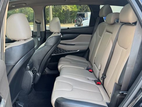 Used 2023 Hyundai Santa Fe SEL w/ Premium Package image 12