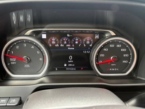 Used 2021 Chevrolet Silverado 1500 High Country w/ Technology Package AWD/4WD image 19