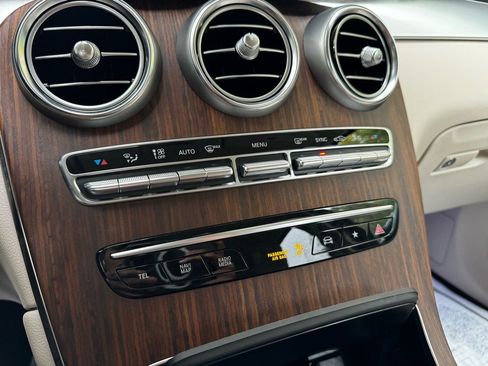 Used 2022 Mercedes-Benz GLC 300 4MATIC image 15