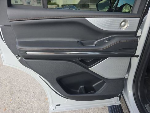 New 2026 Lincoln Navigator Black Label image 16