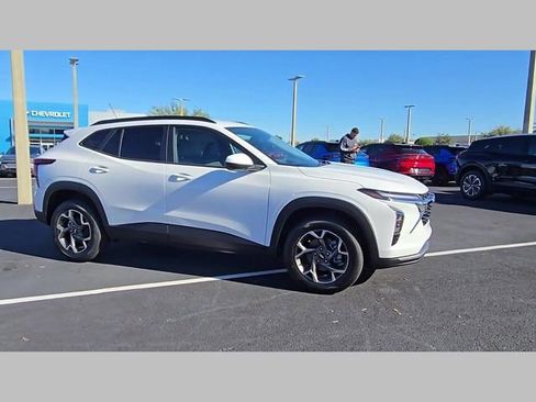 New 2026 Chevrolet Trax LT w/ Driver Confidence Package image 30