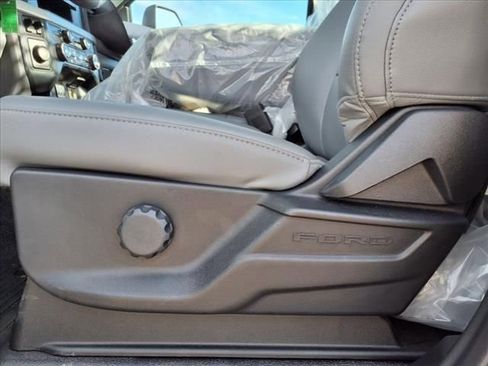 Certified 2024 Ford F550 2WD Regular Cab Super Duty image 12