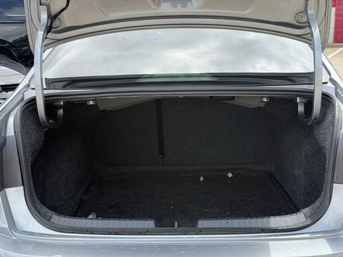 Used 2025 Volkswagen Jetta Sport FWD image 28