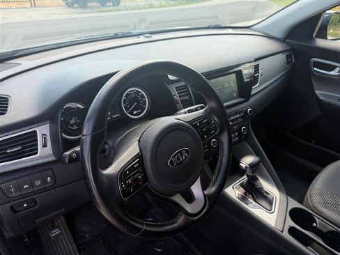 Used 2019 Kia Niro LX FWD image 14