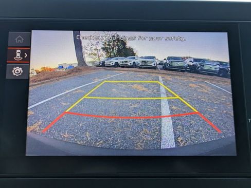 Used 2024 Kia Sportage LX image 20