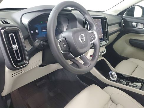 Certified 2026 Volvo XC40 B5 Plus AWD/4WD image 26