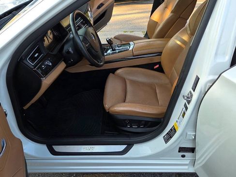 Used 2011 BMW 750Li xDrive AWD/4WD image 31