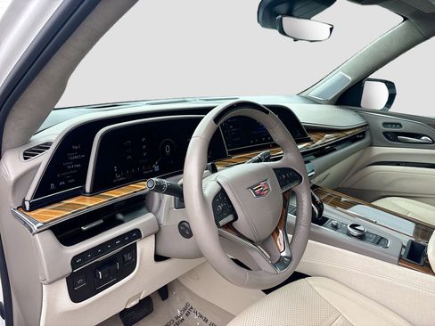 Used 2023 Cadillac Escalade ESV Sport Platinum w/ LPO, ONYX Package image 28