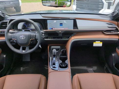 New 2026 Toyota Crown Signia AWD/4WD image 14