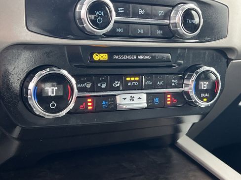 Used 2022 Ford F350 Lariat w/ Lariat Ultimate Package image 21