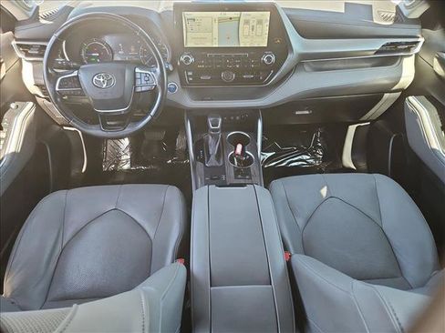 Used 2020 Toyota Highlander Limited AWD/4WD image 25