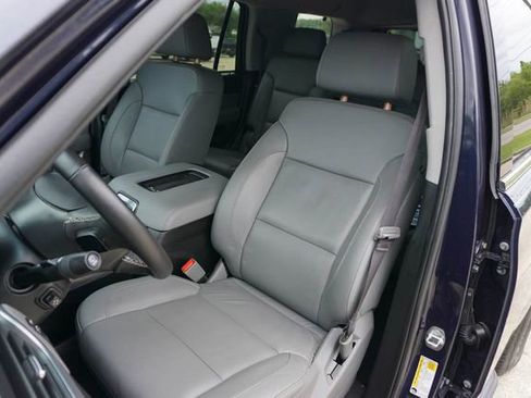 Used 2017 Chevrolet Tahoe LT w/ Luxury Package RWD image 21