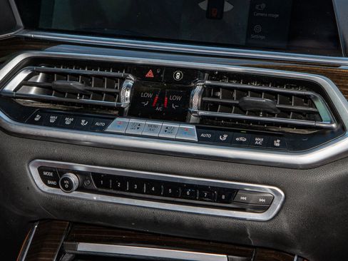 Used 2023 BMW X5 M50i w/ Executive Package image 24