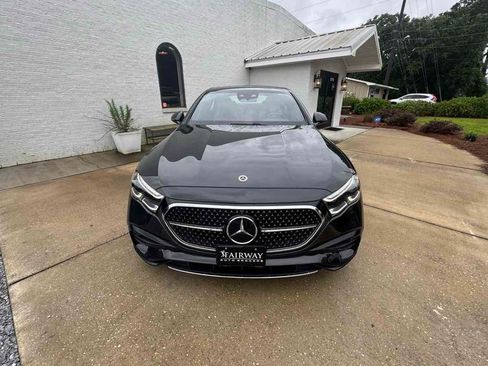 Used 2025 Mercedes-Benz E 350 Sedan w/ Multicontour Seating Package image 3