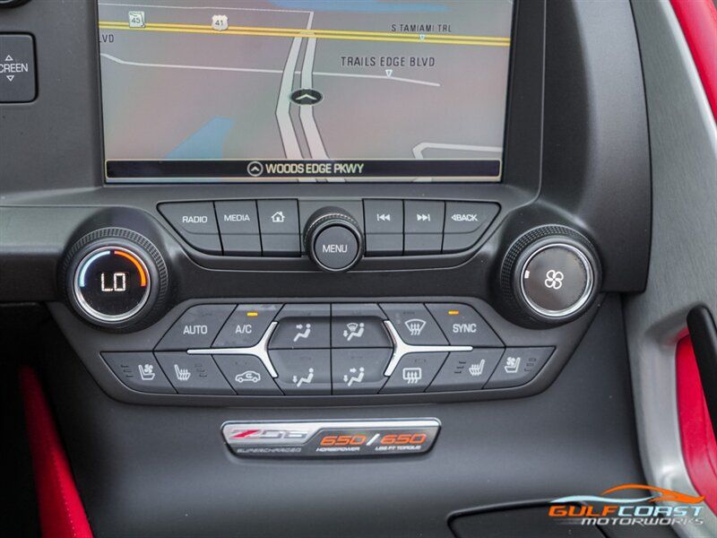Used 2016 Chevrolet Corvette Z06 w/ 3LZ Preferred Equipment Group RWD image 17