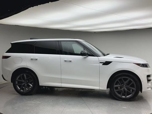 Certified 2025 Land Rover Range Rover Sport Dynamic SE AWD/4WD image 9