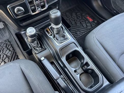 Used 2021 Jeep Gladiator Sport AWD/4WD image 25