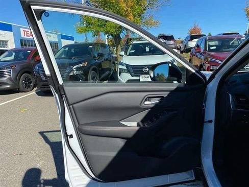 New 2026 Nissan Rogue Rock Creek image 9