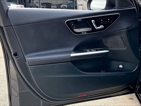 Used 2025 Mercedes-Benz C 300 C 300 image 21