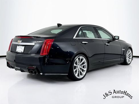 Used 2016 Cadillac CTS V w/ Luxury Package RWD image 7