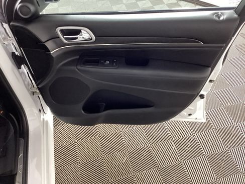 Used 2018 Jeep Grand Cherokee High Altitude AWD/4WD image 10