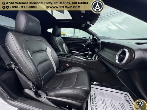 Used 2018 Chevrolet Camaro SS RWD image 13
