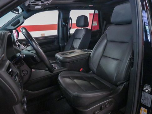Used 2022 Chevrolet Tahoe LT w/ Luxury Package RWD image 10