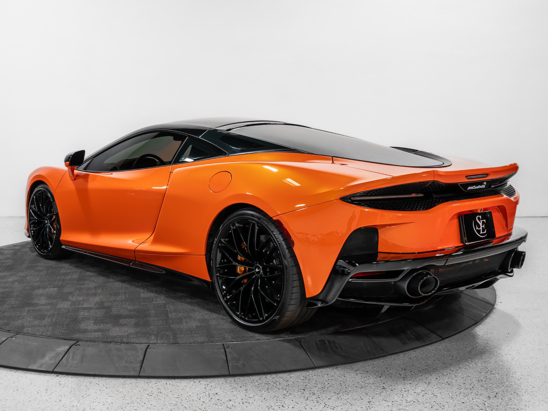 Used 2023 McLaren GT RWD image 5