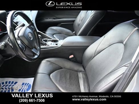 Used 2019 Toyota Camry XSE image 8