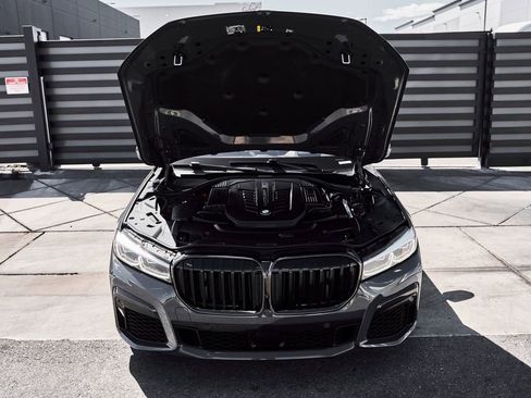 Used 2022 BMW M760i xDrive w/ Luxury Rear Seating Package AWD/4WD image 15