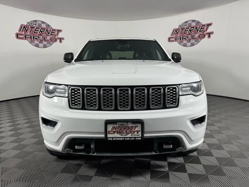 Used 2018 Jeep Grand Cherokee Overland image 2