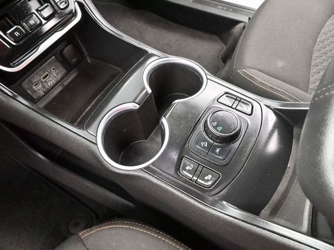 Used 2020 GMC Terrain SLE w/ Driver Convenience Package AWD/4WD image 24