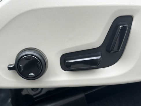 New 2026 Volvo XC60 T8 Ultra w/ Protection Package Premier image 22