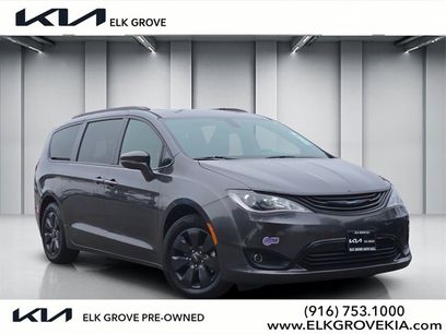 Used 2019 Chrysler Pacifica Limited w/ S Appearance Package