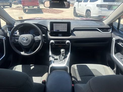 Used 2023 Toyota RAV4 XLE FWD image 21