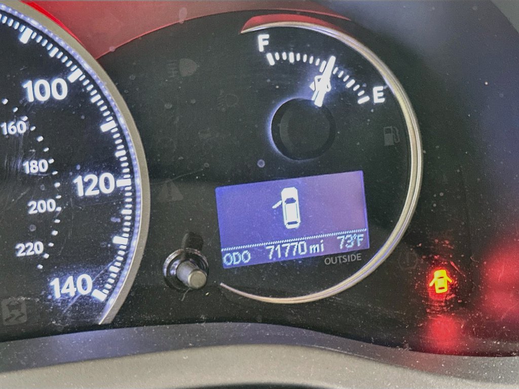 Used 2015 Lexus CT 200h w/ Seat Comfort Package FWD image 13