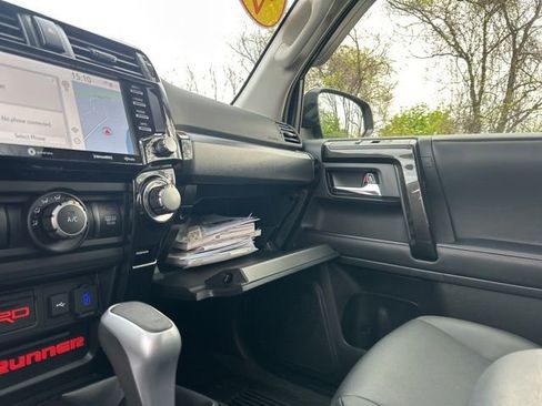Certified 2024 Toyota 4Runner TRD Off-Road Premium w/ 4Runner Black Package (TMS) AWD/4WD image 15