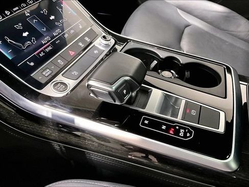Used 2023 Audi Q7 3.0T Premium Plus w/ Premium Plus Package AWD/4WD image 3