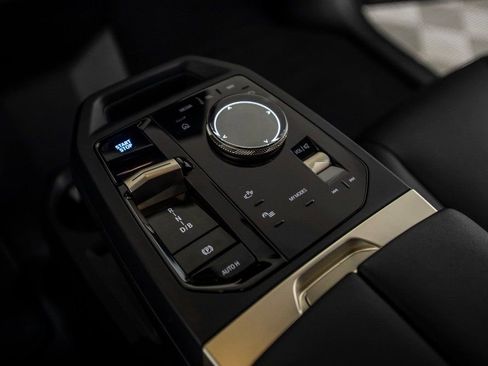 Used 2023 BMW iX xDrive50 w/ Sport Package image 31