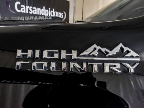Used 2024 Chevrolet Silverado 2500 High Country w/ High Country Premium Package image 47
