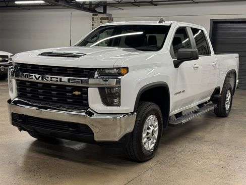 Used 2022 Chevrolet Silverado 2500 LT image 3