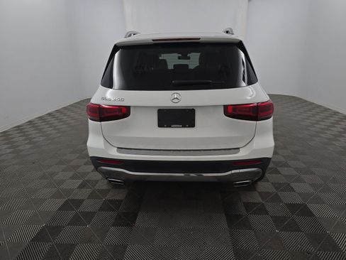 Used 2023 Mercedes-Benz GLB 250 w/ Premium Package image 10