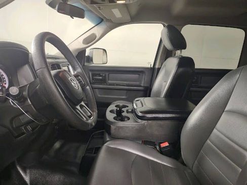 Used 2022 RAM 1500 Tradesman w/ Chrome Appearance Group image 4