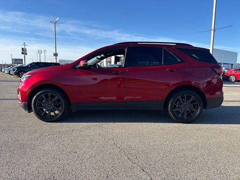 Used 2022 Chevrolet Equinox RS w/ RS Leather Package image 3