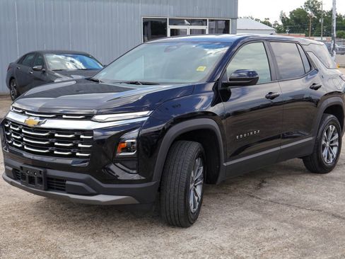Used 2025 Chevrolet Equinox LT FWD image 24