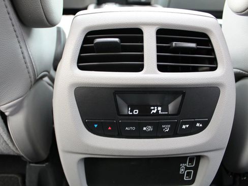 Used 2021 Honda Pilot Special Edition image 38