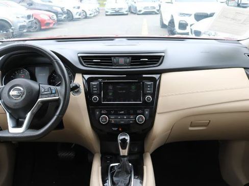 Used 2019 Nissan Rogue SL w/ Premium Package FWD image 21