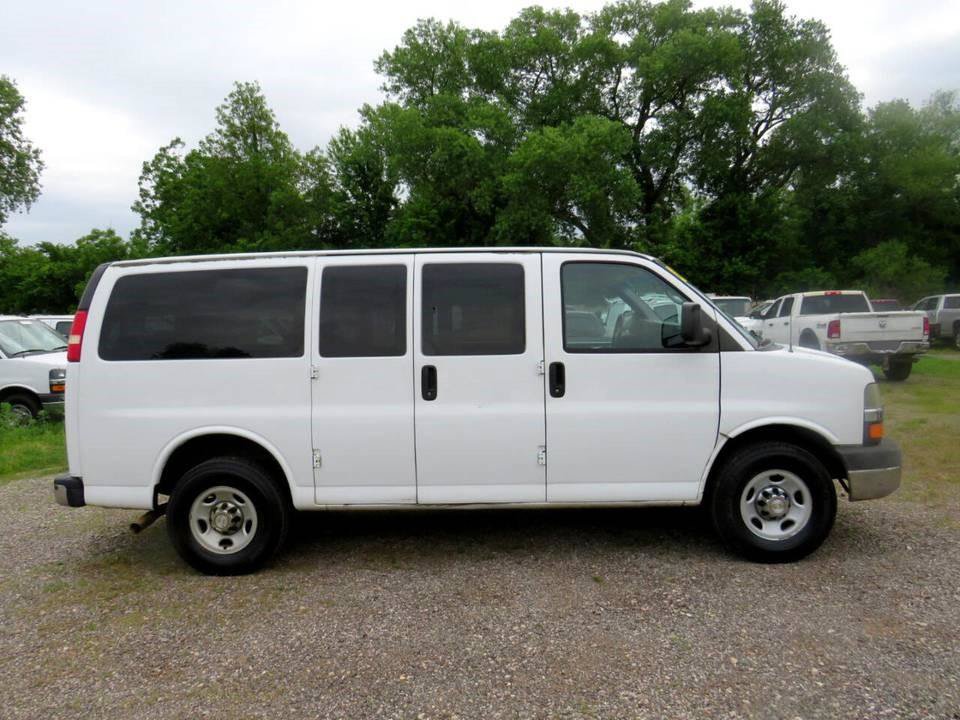 Used 2014 Chevrolet Express 2500 LT w/ LT Preferred Equipment Group RWD image 3