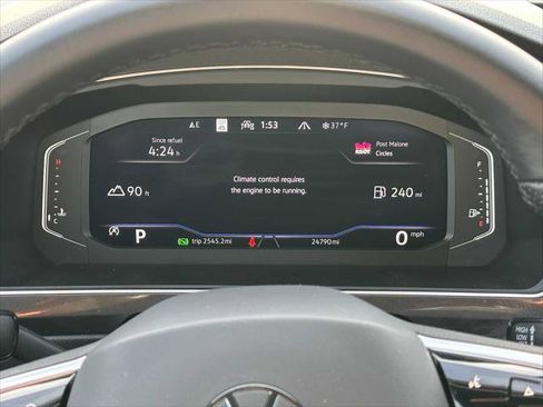 Used 2022 Volkswagen Tiguan SEL R-Line image 24